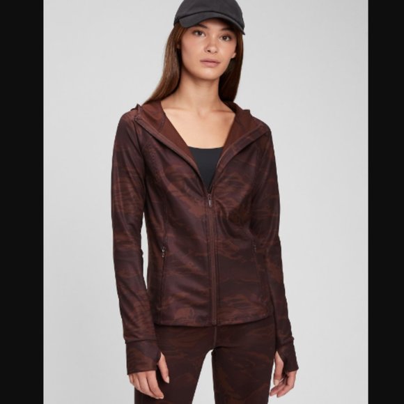 NWT - GapFit Recycled Brushed Power Jacket in Purple Burgundy Camo - Siz… - Picture 1 of 6